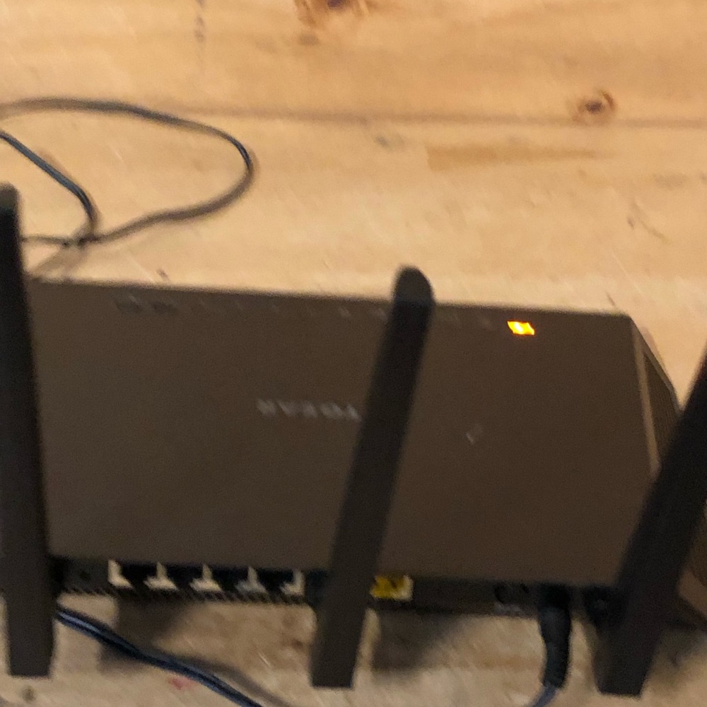 NETGEAR R6900P-100NAS Nighthawk AC1900 Dual Band WiFi Router with Power cord - Picture 4 of 15